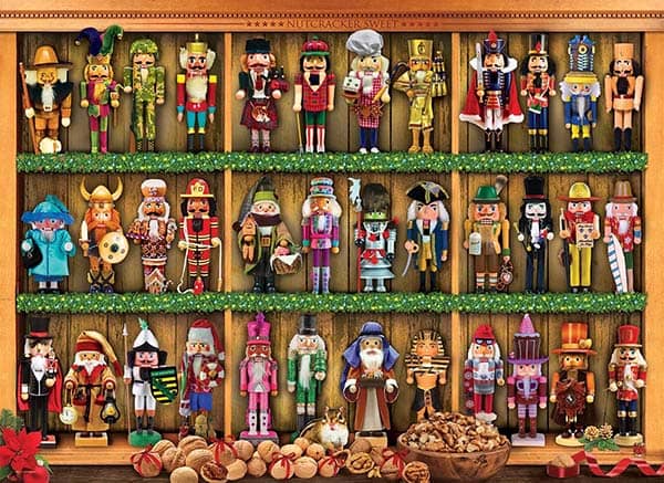 Nutcracker Christmas palapeli (Pähkinänsärkijät) on 1000 palan palapeli, jonka valmistaa Eurographics. Eurographicsin palapelit on leikattu SmartCut-tekniikalla. Eli palat ovat monimuotoisia ja yksilöllisiä