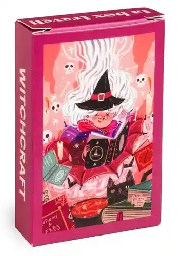 Trevell Witchcraft minipalapeli 99 palaa on ranskalaisen Trevellen minipalainen palapeli. Kuvassa noita lukee kirjaa noitahattu päässään. Musta kissa kurkkii kirjojen takaa.