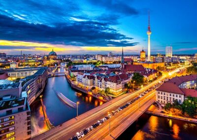 Berlin cityscape by night -palapeli 1000 palaa on Enjoy Puzzlen Berliini-palapeli.