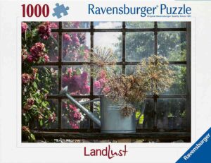 Dried Allium in a Watering Can on Ravensburgerin 1000 palan palapeli, jonka kuva-aiheena on kuivatut kukat kastelukannussa.