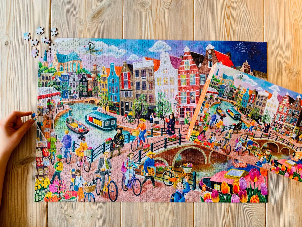 Penny Puzzlen palapeli 10 lahjaa, joista palapelien ystävä oikeasti ilahtuu – vinkit valmistujaisiin ja kesän juhliin
