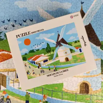 Aparte Moulin De La Brée on 1000 palan palapeli, jonka on kuvittanut taiteilija Paola Hirou.